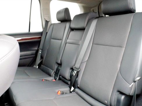 Used 2019 Lexus GX 460 image 25