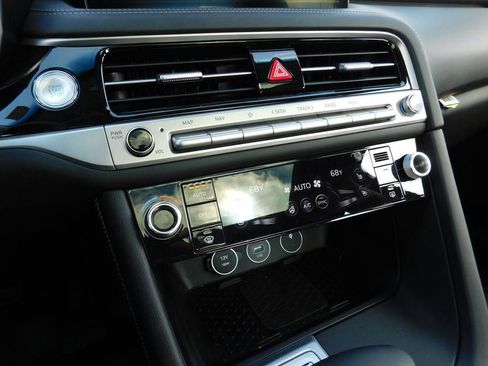 Used 2026 Genesis G70 2.5T Prestige image 27