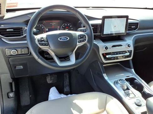 Used 2023 Ford Explorer XLT w/ Equipment Group 202A image 16