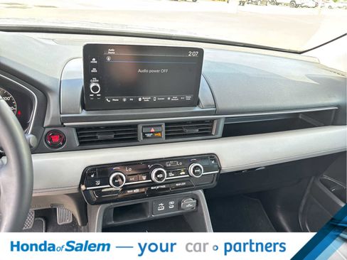 Used 2025 Honda Pilot EX-L image 16