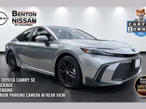 Used 2026 Toyota Camry SE FWD image 1