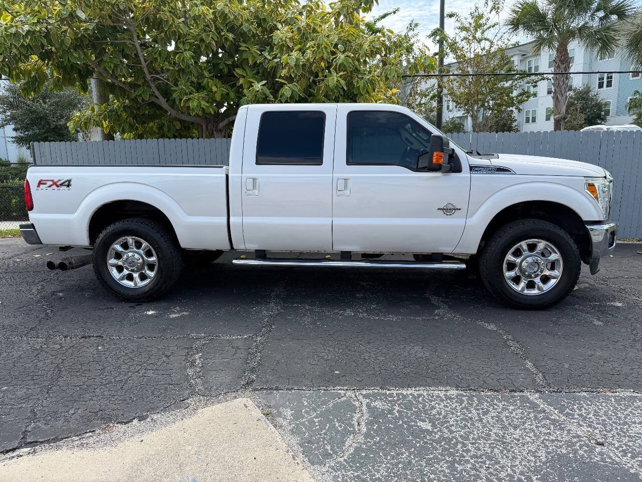 Used 2016 Ford F250 Lariat w/ Lariat Ultimate Package AWD/4WD image 2