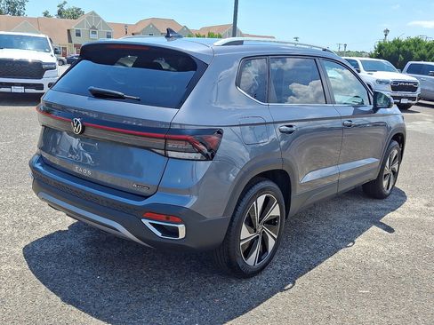 New 2025 Volkswagen Taos SE AWD/4WD image 5