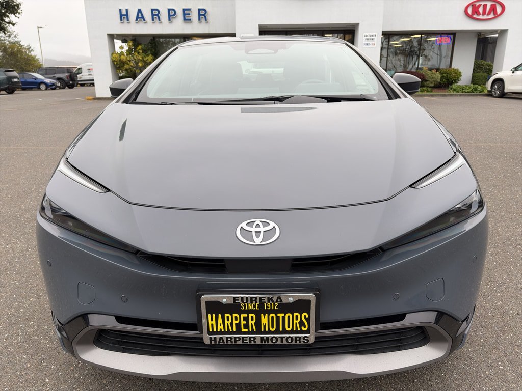 Used 2024 Toyota Prius XLE FWD image 20