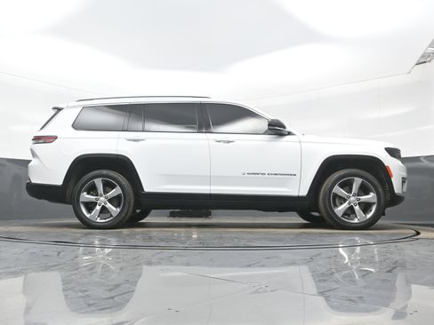 Used 2021 Jeep Grand Cherokee L Limited image 31
