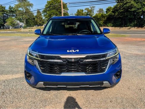 Used 2024 Kia Seltos S AWD/4WD image 2