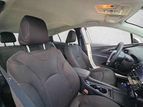 Used 2021 Toyota Prius LE FWD image 13