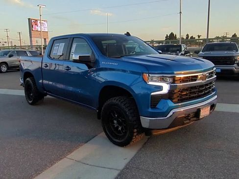 Used 2022 Chevrolet Silverado 1500 LT w/ Protection Package AWD/4WD image 2