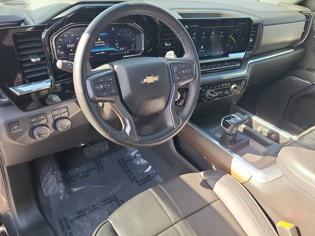 Used 2024 Chevrolet Silverado 1500 High Country w/ High Country Premium Package AWD/4WD image 14