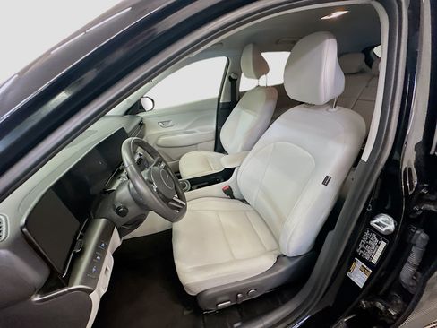 Used 2025 Hyundai Kona SEL AWD/4WD image 13