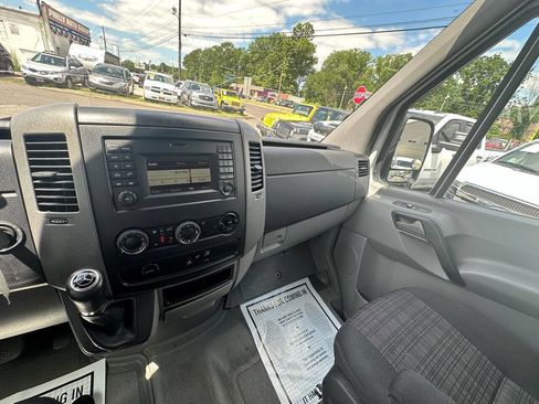 Used 2016 Mercedes-Benz Sprinter 2500 image 12