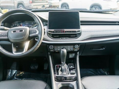 Used 2022 Jeep Compass Latitude w/ Convenience Group image 15