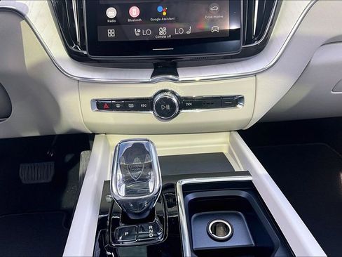 New 2026 Volvo XC60 B5 Ultra w/ Protection Package Premier AWD/4WD image 33
