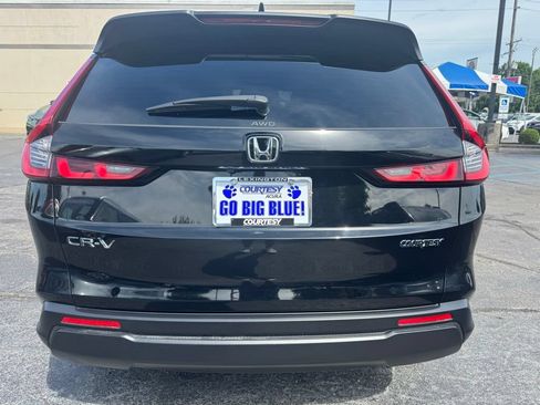 Used 2025 Honda CR-V EX image 4