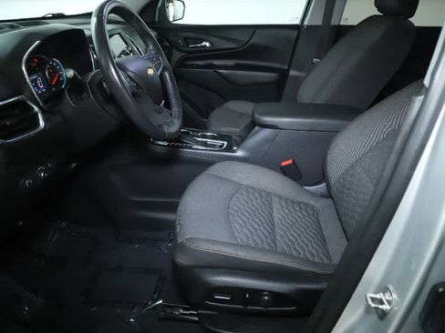 Used 2020 Chevrolet Equinox LT w/ Driver Convenience Package FWD image 19