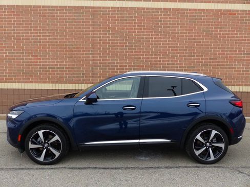 Used 2022 Buick Envision Essence w/ Technology Package I AWD/4WD image 5