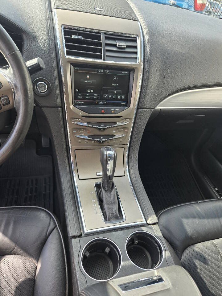 Used 2014 Lincoln MKX AWD w/ Equipment Group 101A image 9