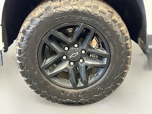 Used 2023 Chevrolet Silverado 1500 LT Trail Boss w/ LT Trail Boss Premium Package AWD/4WD image 33