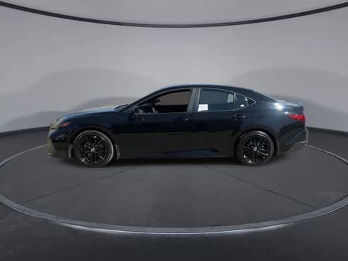 Used 2026 Toyota Camry SE w/ Multimedia Upgrade Package image 5