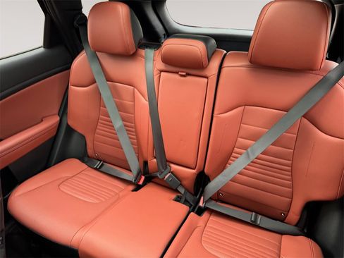 Used 2023 Kia Sportage SX image 13