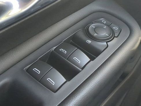 Used 2024 GMC Terrain SLE w/ Driver Convenience Package FWD image 22