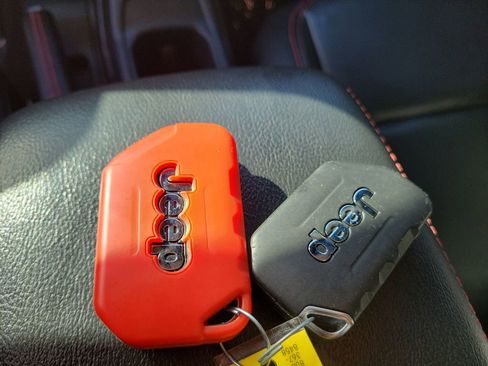 Used 2021 Jeep Wrangler Unlimited Rubicon image 41