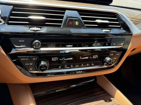 Used 2023 BMW M550i xDrive w/ Executive Package AWD/4WD image 32