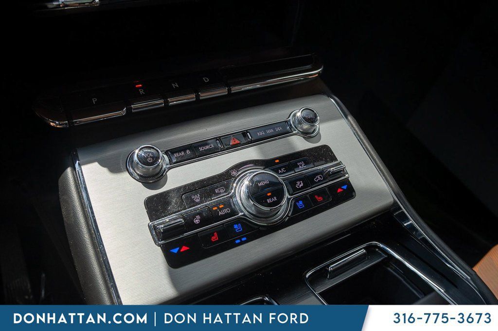 Used 2023 Lincoln Aviator Reserve w/ Equipment Group 201A AWD/4WD image 11