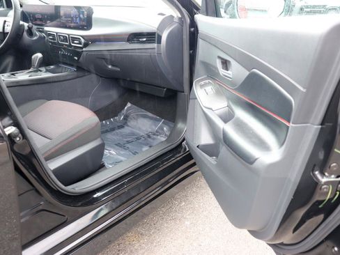 Used 2026 Nissan Sentra SR w/ Floor Mat Package FWD image 15