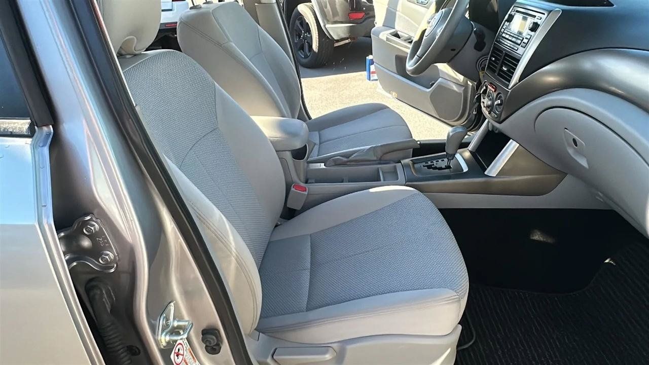 Used 2011 Subaru Forester 2.5X Premium AWD/4WD image 35