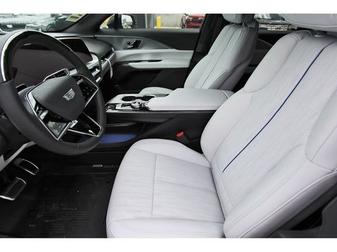 New 2027 Cadillac Lyriq Luxury AWD/4WD image 6