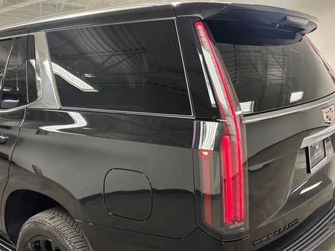 New 2025 Cadillac Escalade Luxury image 16