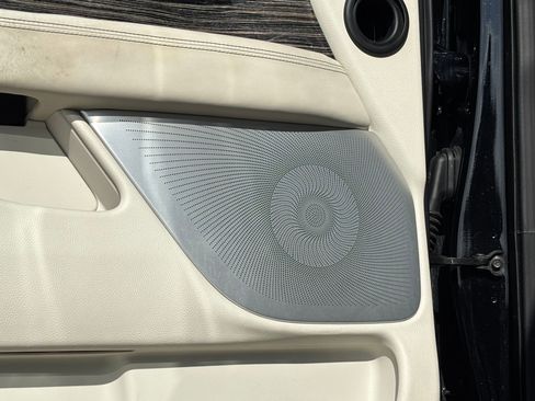 Used 2020 Lincoln Navigator L Black Label w/ Cargo Convenience Package image 14