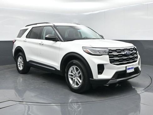 Certified 2025 Ford Explorer Active AWD/4WD image 1