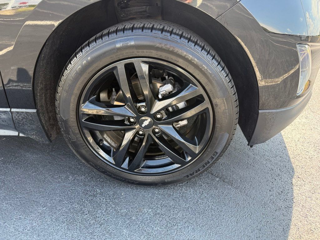 Used 2020 Chevrolet Equinox LT w/ Midnight Edition FWD image 8