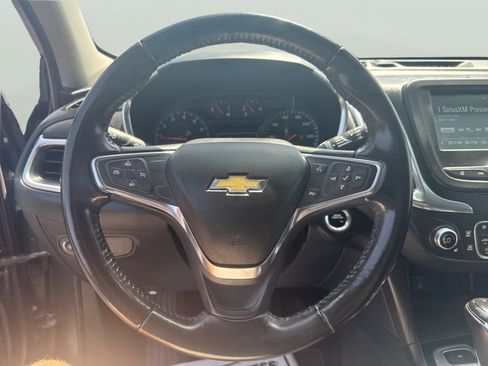 Used 2018 Chevrolet Equinox LT AWD/4WD image 14