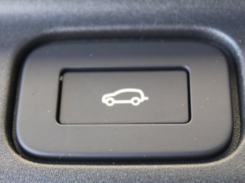 Used 2025 Land Rover Range Rover SE AWD/4WD image 39