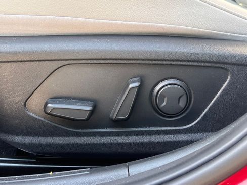 Used 2023 Hyundai Elantra Limited w/ Preferred Accessory Package FWD image 26