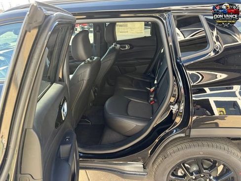 New 2026 Jeep Compass Latitude AWD/4WD image 21
