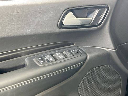 Used 2022 Dodge Durango SXT image 17