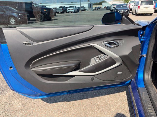 Used 2018 Chevrolet Camaro LT w/ RS Package RWD image 5
