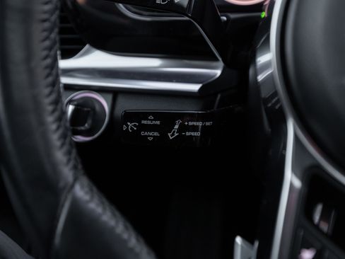 Used 2017 Porsche Panamera image 71