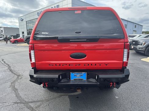 Used 2018 Ford F250 Lariat w/ Lariat Ultimate Package image 4