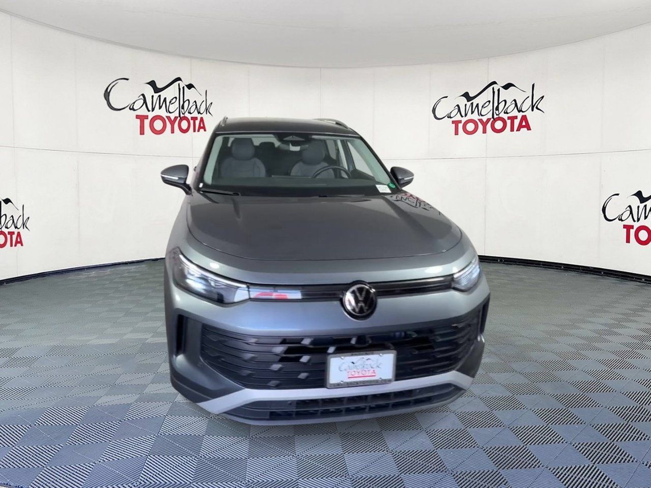 Used 2026 Volkswagen Tiguan SE FWD image 6