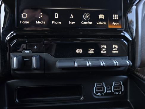 Used 2024 RAM 3500 Limited image 31