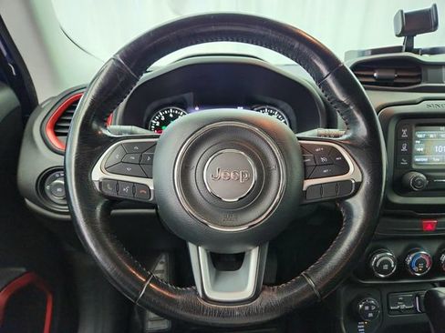Used 2017 Jeep Renegade Trailhawk AWD/4WD image 12