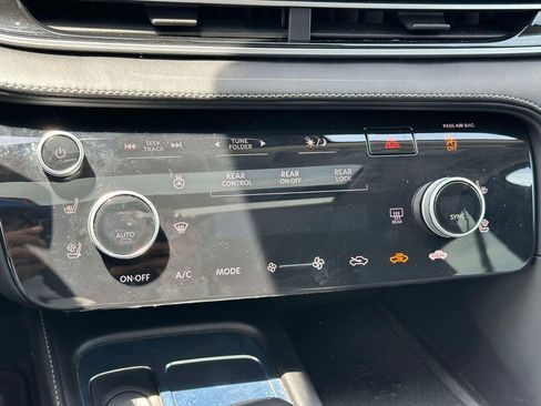 Used 2022 INFINITI QX60 Sensory w/ Vision Package AWD/4WD image 28
