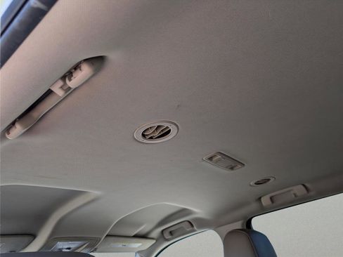 Used 2015 Chevrolet Tahoe LT image 30