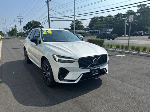 Certified 2024 Volvo XC60 B5 Plus w/ Protection Package Premier AWD/4WD image 6