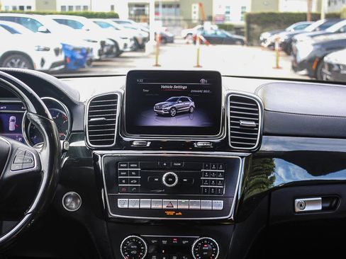 Used 2018 Mercedes-Benz GLE 43 AMG 4MATIC image 12